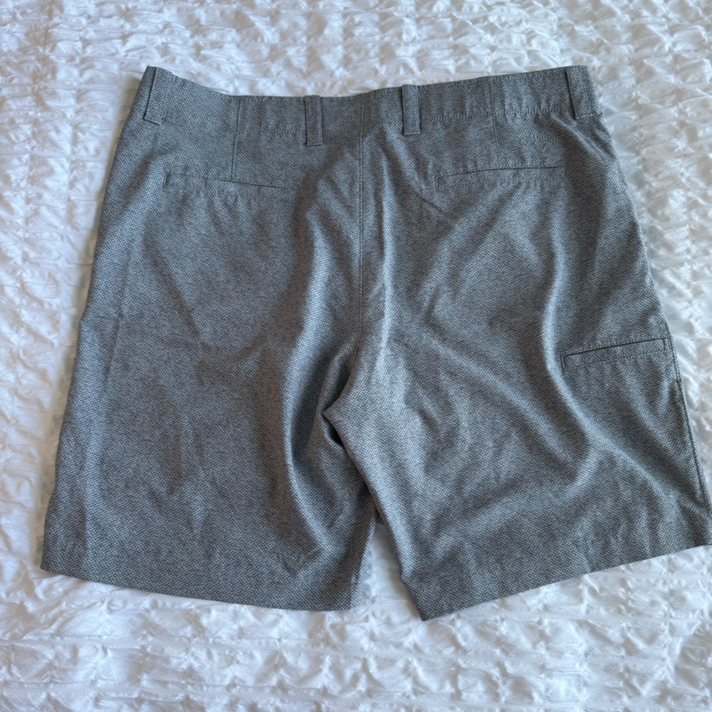 Callaway Men's Golf Shorts - Sz 38 - Picture 2 of 3